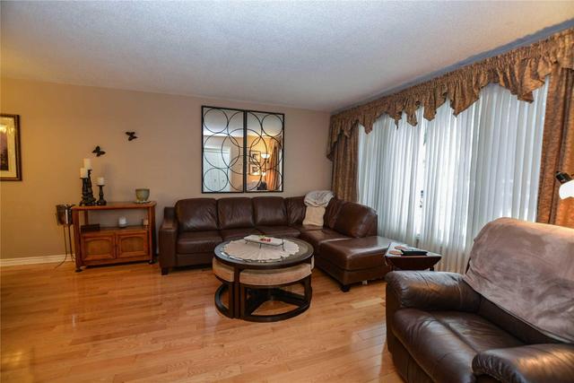 81 Seaborn Rd, House detached with 4 bedrooms, 2 bathrooms and 6 parking in Brampton ON | Image 5