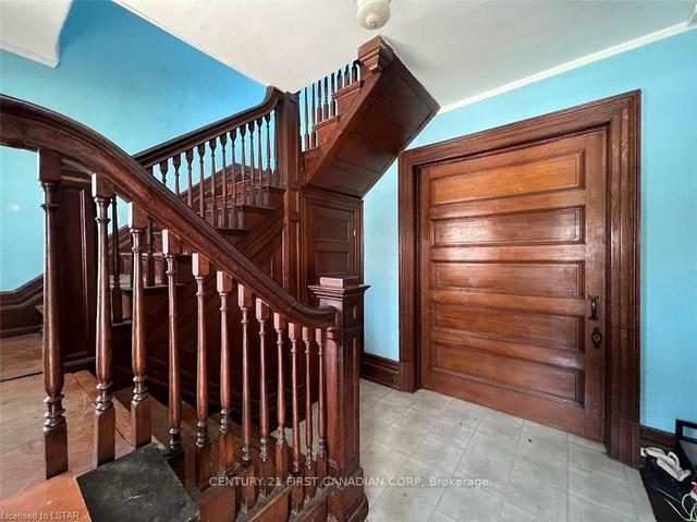 585 Colborne St, House detached with 4 bedrooms, 4 bathrooms and 5 parking in London ON | Image 15