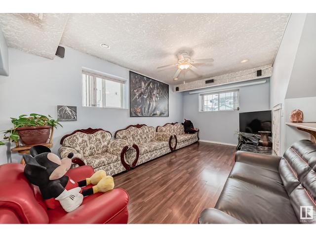 2916 151a Av Nw Nw, House detached with 5 bedrooms, 3 bathrooms and null parking in Edmonton AB | Image 39