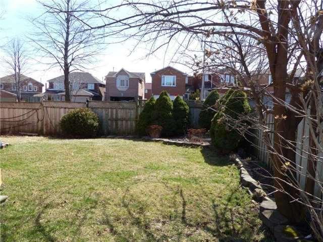 124 Morningview Tr, House detached with 4 bedrooms, 4 bathrooms and 5 parking in Toronto ON | Image 11