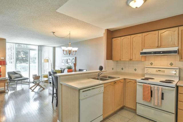 202 - 2585 Erin Centre Blvd, Condo with 2 bedrooms, 2 bathrooms and 1 parking in Mississauga ON | Image 6