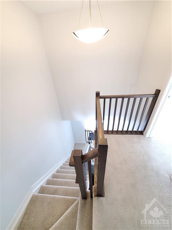 559 Borbridge Avenue, Townhouse with 3 bedrooms, 3 bathrooms and 2 parking in Ottawa ON | Image 9