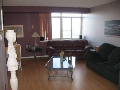 1002 - 300 Webb Dr, Condo with 2 bedrooms, 2 bathrooms and 1 parking in Mississauga ON | Image 7