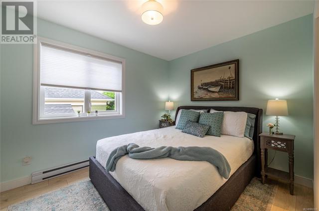 309 Bella St, House detached with 2 bedrooms, 3 bathrooms and 1 parking in Victoria BC | Image 18