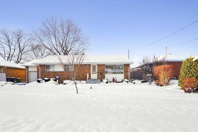 18 Suburban Dr, House detached with 3 bedrooms, 1 bathrooms and 3 parking in Mississauga ON | Image 1