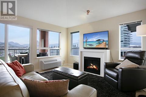 412 - 1093 Sunset Drive, Condo with 3 bedrooms, 2 bathrooms and 1 parking in Kelowna BC | Card Image