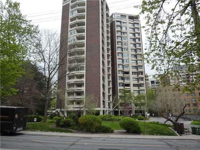 1003 - 9 Deer Park Cres, Condo with 2 bedrooms, 2 bathrooms and 1 parking in Toronto ON | Image 1