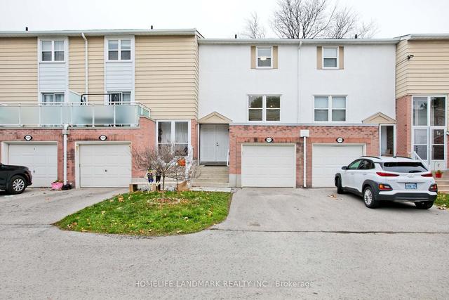 1672 John St, Townhouse with 3 bedrooms, 1 bathrooms and 2 parking in Markham ON | Image 1