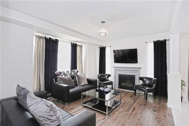 2 Cranbrook Cres, House detached with 4 bedrooms, 3 bathrooms and 4 parking in Vaughan ON | Image 3