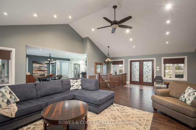 509 Hillhead Rd, House detached with 4 bedrooms, 4 bathrooms and 13 parking in Kawartha Lakes ON | Image 23