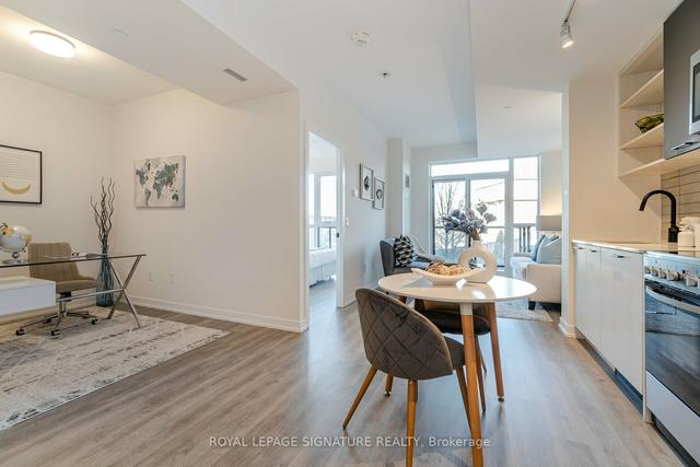 215 - 2300 St Clair Ave W, Condo with 1 bedrooms, 1 bathrooms and 0 parking in Toronto ON | Image 4