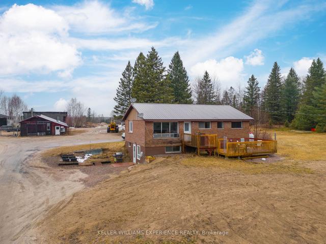 692 Forest Lake Rd, House detached with 2 bedrooms, 4 bathrooms and 25 parking in Strong ON | Image 12