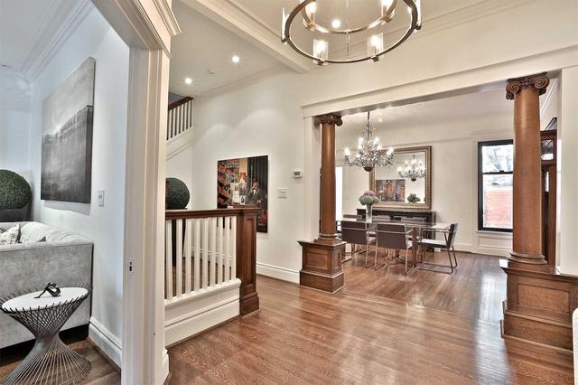 111 Bedford Rd, House semidetached with 5 bedrooms, 5 bathrooms and 2 parking in Toronto ON | Image 12