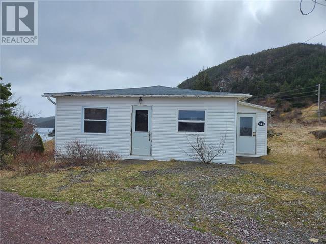 633 Main Street, House detached with 2 bedrooms, 1 bathrooms and null parking in Burin NL | Image 2