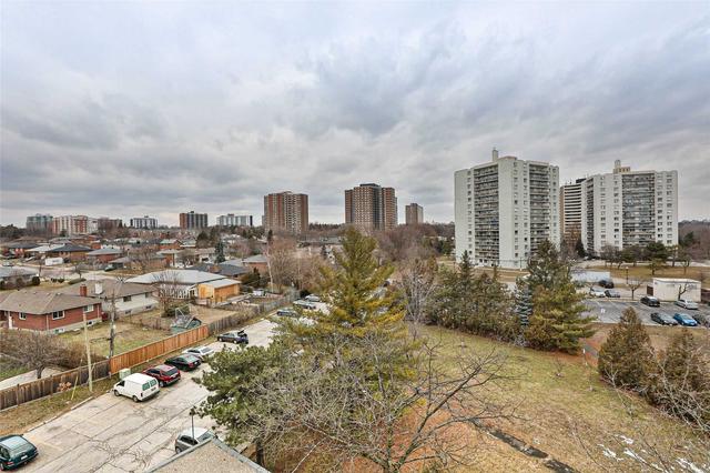 608 - 30 Allanhurst Dr, Condo with 2 bedrooms, 1 bathrooms and 1 parking in Toronto ON | Image 8