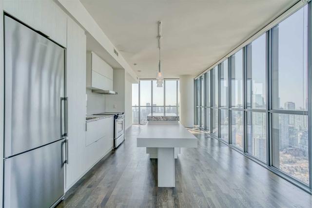 3804 - 101 Charles St E, Condo with 2 bedrooms, 2 bathrooms and 1 parking in Toronto ON | Image 1