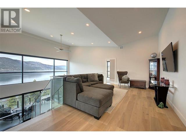 401 - 3475 Granite Close, Condo with 3 bedrooms, 3 bathrooms and 2 parking in Kelowna BC | Image 32