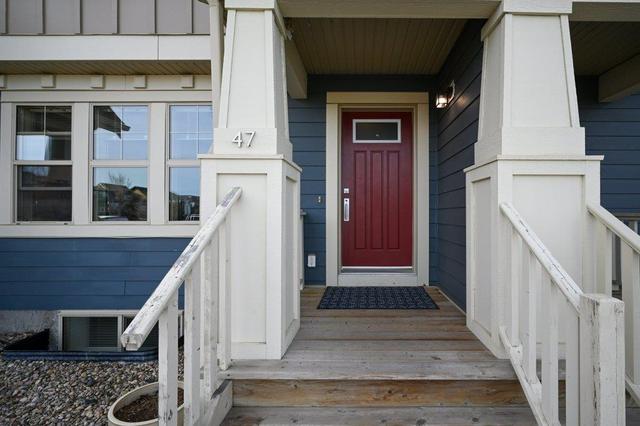 47 Marine Drive Se, Home with 3 bedrooms, 3 bathrooms and 2 parking in Calgary AB | Image 3