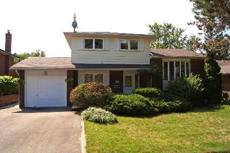 80 Oakmeadow Blvd, House detached with 3 bedrooms, 2 bathrooms and 2 parking in Toronto ON | Image 1