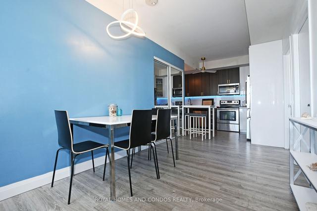 1107 - 22 East Haven Dr, Condo with 3 bedrooms, 1 bathrooms and 1 parking in Toronto ON | Image 3