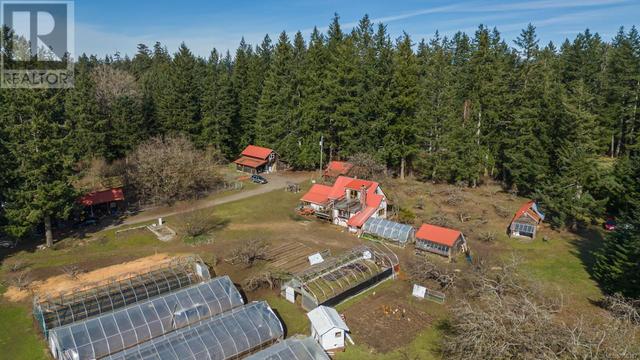 243 Cape Mudge Rd, House detached with 6 bedrooms, 4 bathrooms and 100 parking in Strathcona C BC | Image 60