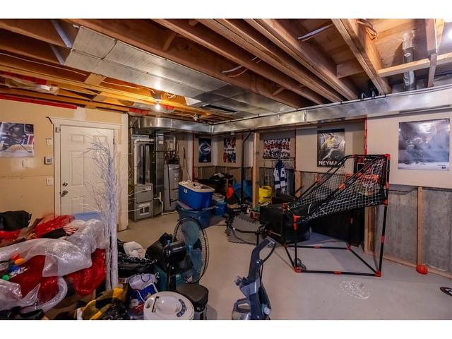 6076 163a Street, House detached with 3 bedrooms, 3 bathrooms and 6 parking in Surrey BC | Image 35