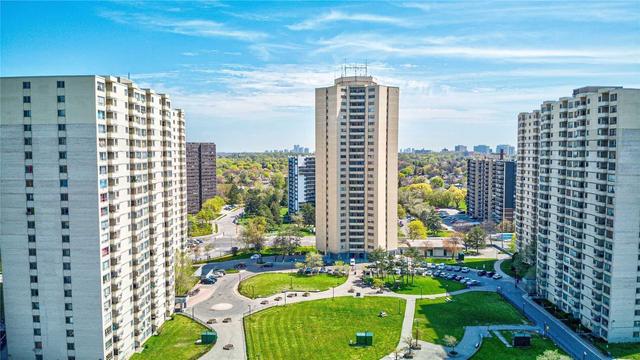2502 - 330 Dixon Rd, Condo with 2 bedrooms, 1 bathrooms and 1 parking in Toronto ON | Card Image