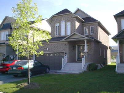 809 Walsh Crt, House detached with 3 bedrooms, 3 bathrooms and 4 parking in Newmarket ON | Image 2