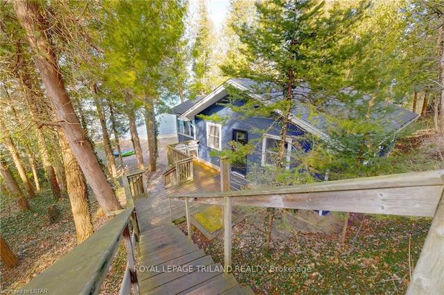 73397 Sandy Beach Rd, House detached with 3 bedrooms, 1 bathrooms and 18 parking in Bluewater ON | Image 2