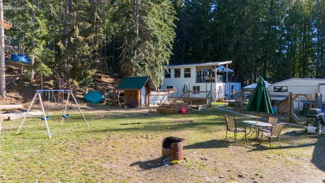 1766 Riondel Road N, House detached with 3 bedrooms, 2 bathrooms and null parking in Central Kootenay A BC | Image 93