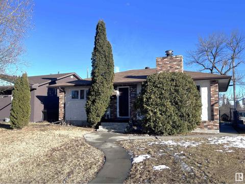 10315 42 St Nw, House detached with 6 bedrooms, 2 bathrooms and null parking in Edmonton AB | Card Image