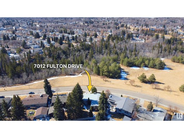 7012 Fulton Dr Nw, House detached with 3 bedrooms, 2 bathrooms and 4 parking in Edmonton AB | Image 2