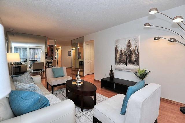 507 - 55 Austin Dr, Condo with 2 bedrooms, 2 bathrooms and 2 parking in Markham ON | Image 2