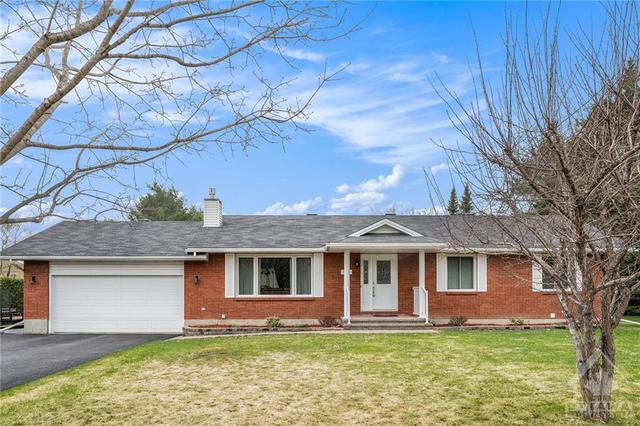 121 Cavanagh Drive, House detached with 3 bedrooms, 2 bathrooms and 12 parking in Ottawa ON | Image 1