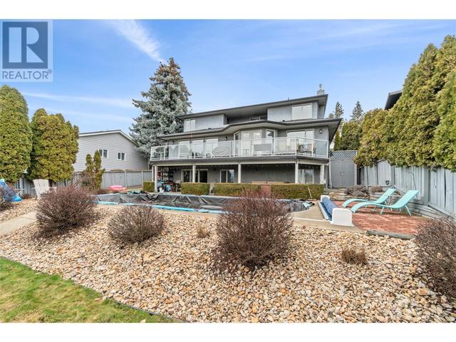 988 Monashee Place, House detached with 6 bedrooms, 3 bathrooms and 4 parking in Kelowna BC | Image 36