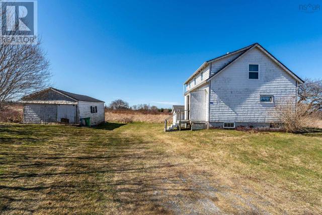 32 Gaudet Road, House detached with 2 bedrooms, 1 bathrooms and null parking in Clare NS | Image 33