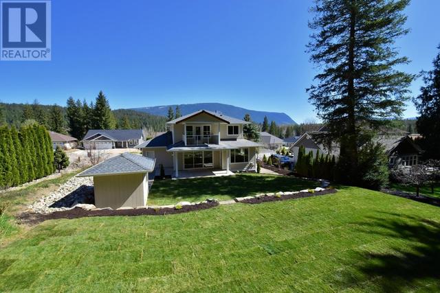 2748 Golf Course Drive, House detached with 3 bedrooms, 3 bathrooms and 7 parking in Columbia Shuswap C BC | Image 58