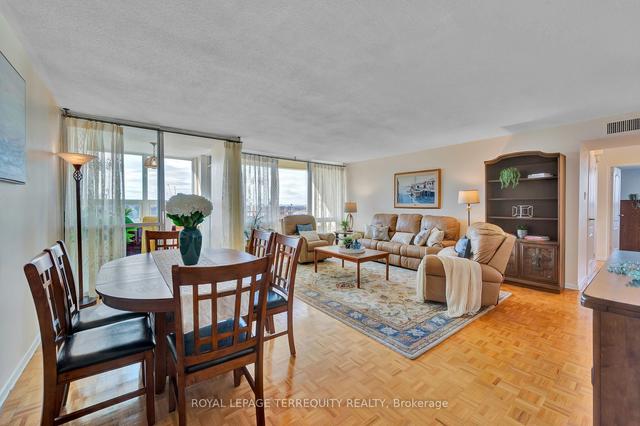 2102 - 61 Richview Rd, Condo with 3 bedrooms, 2 bathrooms and 1 parking in Toronto ON | Image 37