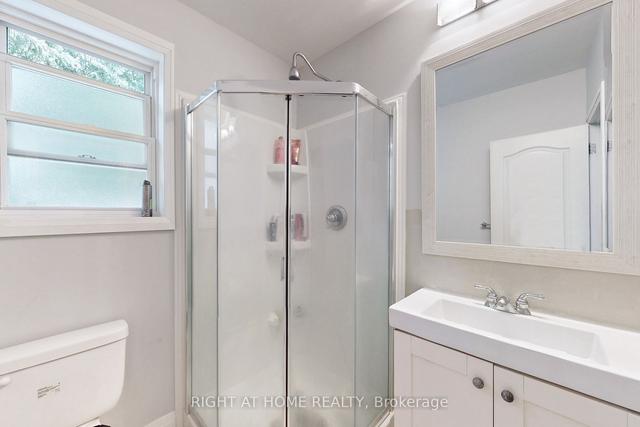 1 Edgebrook Dr, House detached with 3 bedrooms, 2 bathrooms and 4 parking in Toronto ON | Image 13