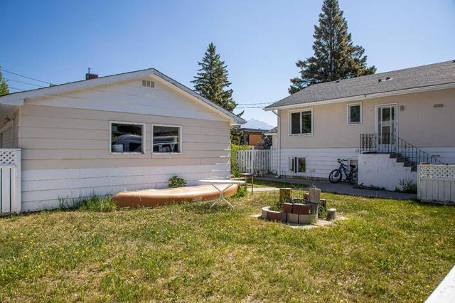 329 Big Horn Street, House detached with 5 bedrooms, 3 bathrooms and 6 parking in Banff AB | Image 12