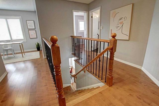 4048 Gunby Cres, House semidetached with 3 bedrooms, 3 bathrooms and 2 parking in Burlington ON | Image 8