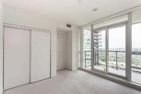 2402 - 2230 Lake Shore Blvd W, Condo with 2 bedrooms, 1 bathrooms and 1 parking in Toronto ON | Image 14