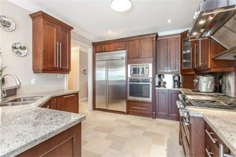 90 Julia Valentina Ave, House detached with 3 bedrooms, 3 bathrooms and 4 parking in Vaughan ON | Image 8