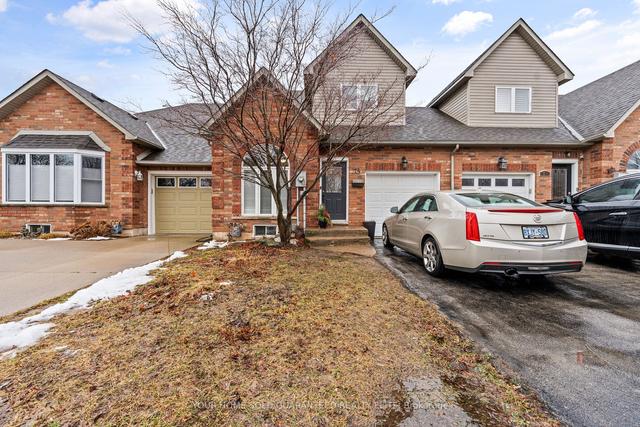 14 Morrison Cres, House attached with 2 bedrooms, 3 bathrooms and 2 parking in Grimsby ON | Image 1