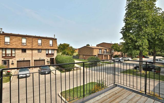 64 - 3395 Cliff Rd N, Townhouse with 3 bedrooms, 2 bathrooms and 2 parking in Mississauga ON | Image 9