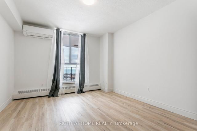 818 - 60 Southport St, Condo with 2 bedrooms, 1 bathrooms and 1 parking in Toronto ON | Image 19