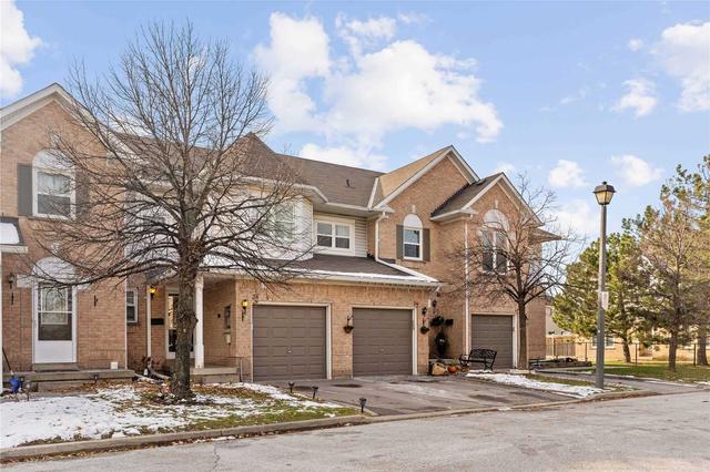 34 Brisbane Crt, Townhouse with 3 bedrooms, 3 bathrooms and 2 parking in Brampton ON | Image 23