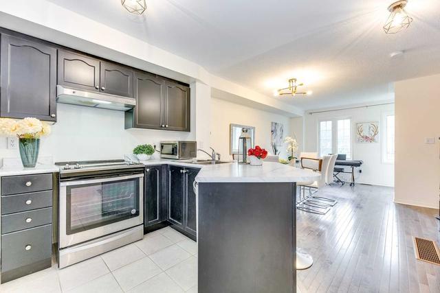 43 Odoardo Di Santo Circ, House attached with 3 bedrooms, 5 bathrooms and 1 parking in Toronto ON | Image 8
