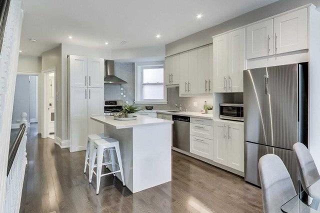 upper - 31 Major St, House semidetached with 3 bedrooms, 2 bathrooms and 1 parking in Toronto ON | Image 10