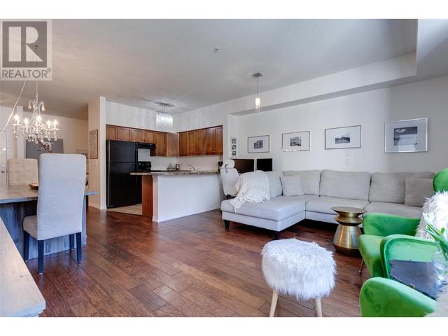2102 - 3178 Via Centrale Road, Condo with 1 bedrooms, 1 bathrooms and 2 parking in Kelowna BC | Image 10